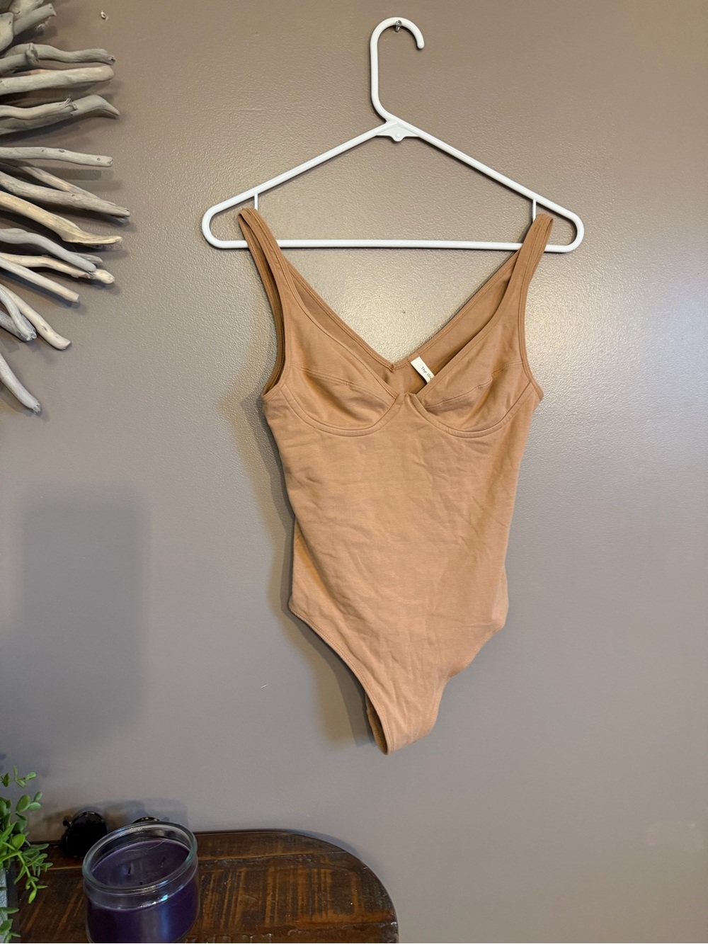 Aritzia Babaton bodysuit